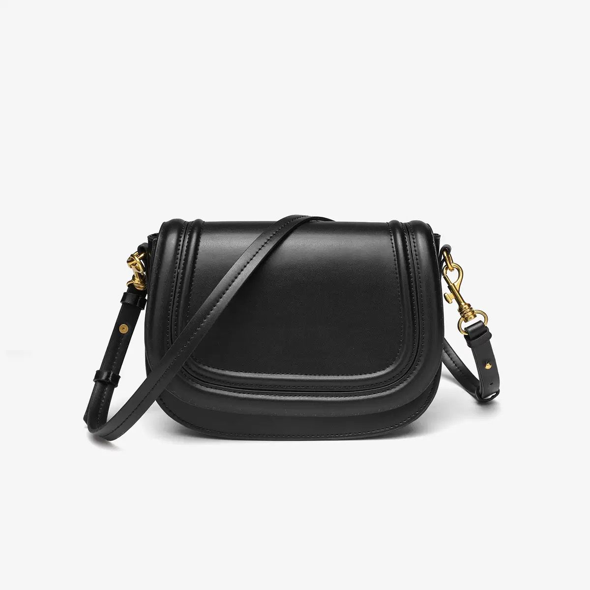 Elegant Saddle Crossbody Bag